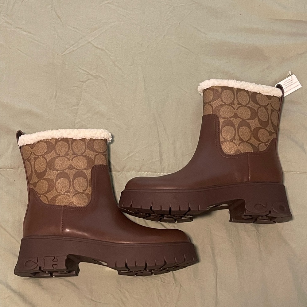 Brown fur lined Coach rain boot